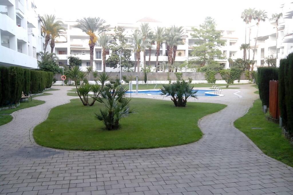 Bonito Apartamento De 3 Hab. Con Jardin 로지즈 외부 사진