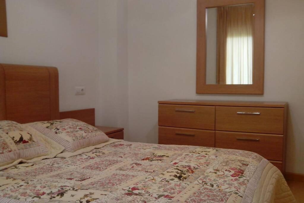 Bonito Apartamento De 3 Hab. Con Jardin 로지즈 외부 사진